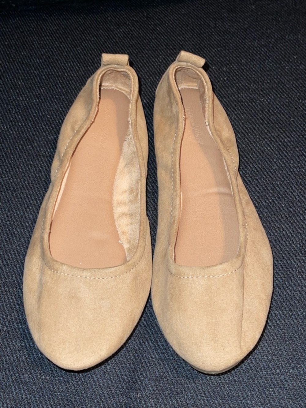 Women’s Universal Thread Tan Suede Ballet Flats